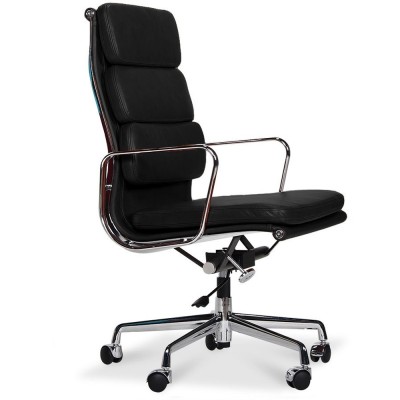 Replica Aluminum EA219 office chair by Charles & Ray Eames.