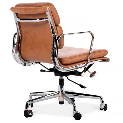 Replica of the EA217 soft pad office chair in aged vintage leather