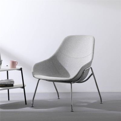 Fauteuil de style moderne québécois